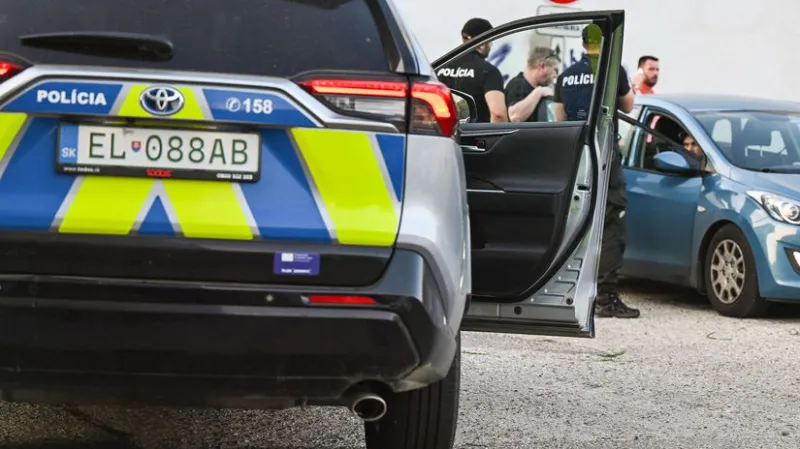 Kriminálka vyšetruje výbuch bankomatu v Demänovskej Doline. Páchatelia ušli - Domáce - Správy - Pravda