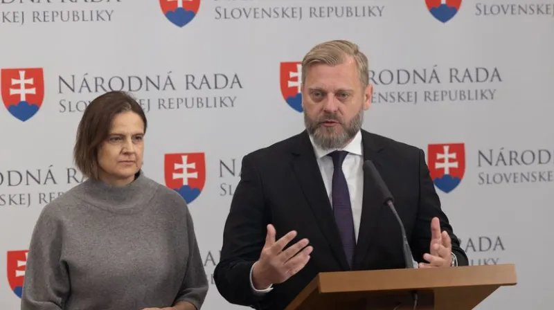 Polícia zlyháva pri bankomatovej mafii, je to dôsledkom situácie v zbore, kritizuje SaS - Domáce - Správy - Pravda