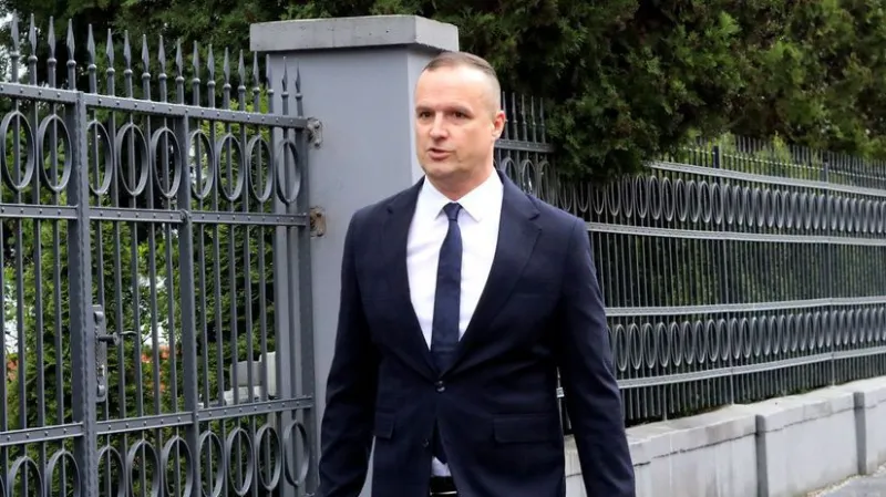 Premiérovho poradcu Lindtnera oslobodili spod obžaloby v kauze nepriamej korupcie - Domáce - Správy - Pravda