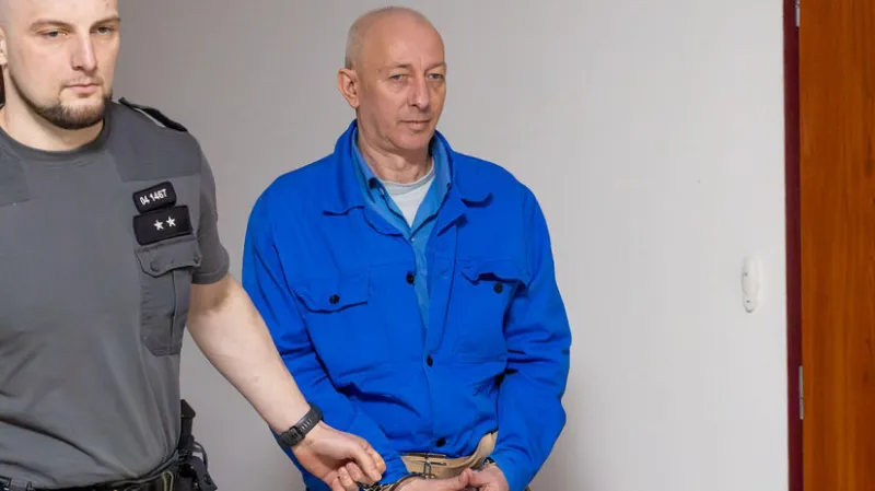 Kauza vraždy Kuciaka: Pred súd sa dostavil svedok Weiss, člen zločineckého gangu zo Serede (online) - Domáce - Správy - Pravda