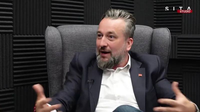 Ruská „liaheň špiónov“ či elitná škola? Ľuboš Blaha začína učiť na moskovskej univerzite. Vraj zadarmo - Domáce - Správy - Pravda