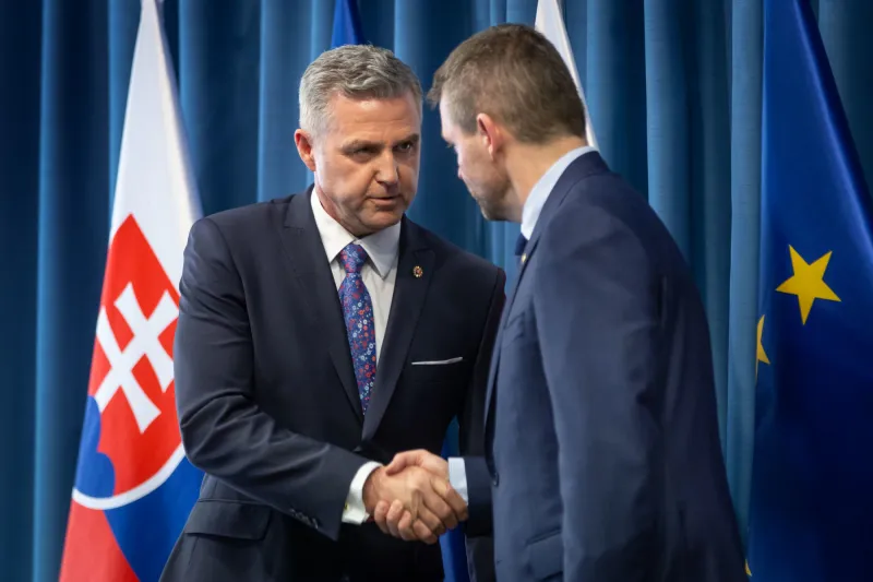 Newsfilter: Po mesiaci a pol Gašpar súhlasil, že o mesiac a pol odíde – Denník N