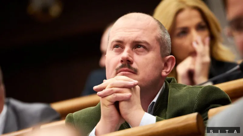 Obžalobu na Kotlebu za kontroverzné šeky bude riešiť Najvyšší súd - Domáce - Správy - Pravda.sk