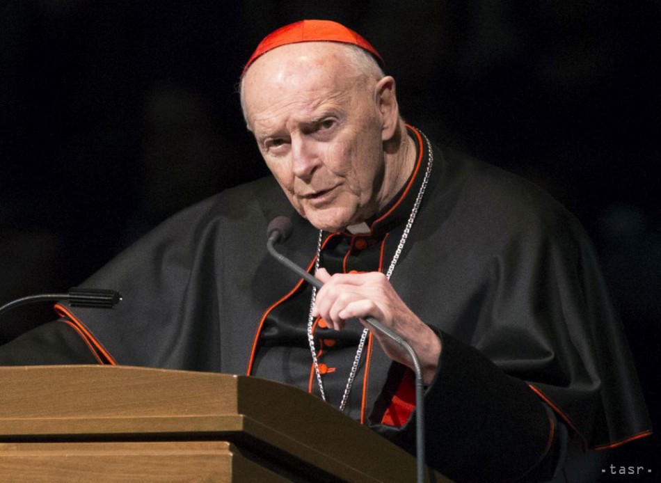 Arcibiskup Vigano žiada Vatikán, aby prestal mlčať o McCarrickovi