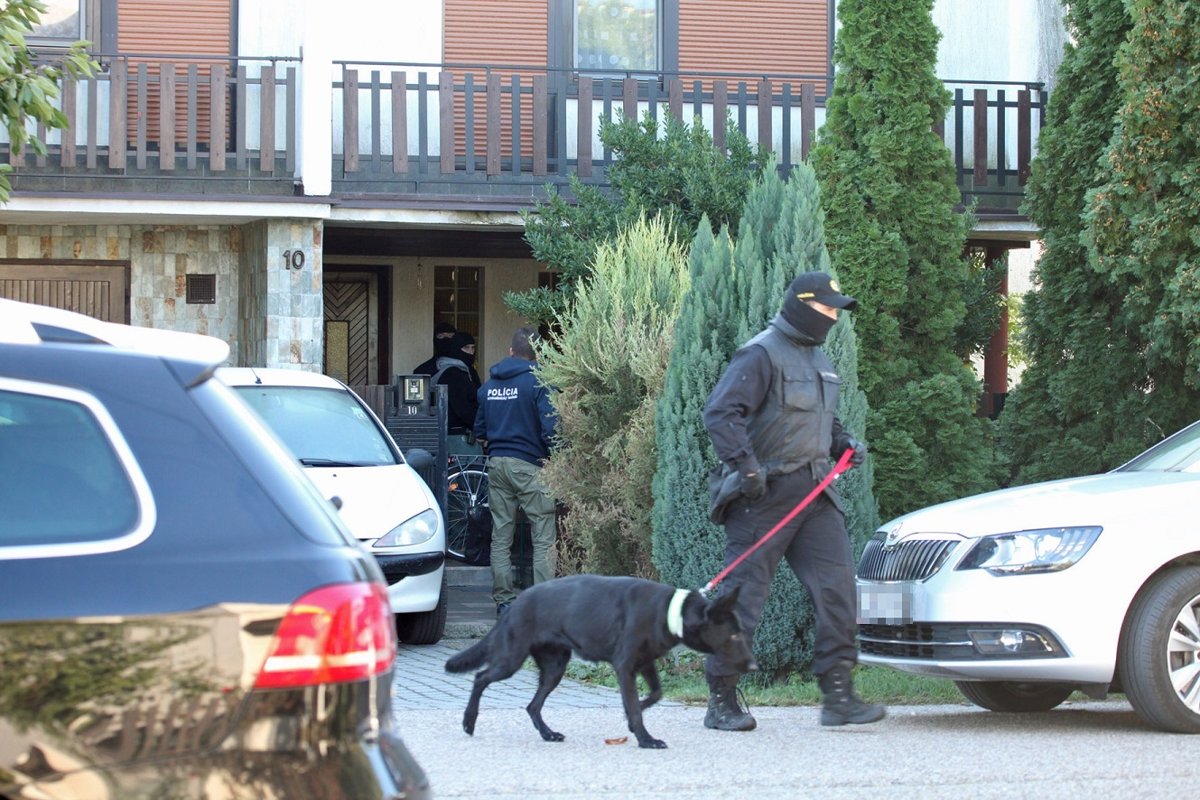 KUCIAK: Polícia zverejnila fotky z prípravy pred akciou - domov.sme.sk