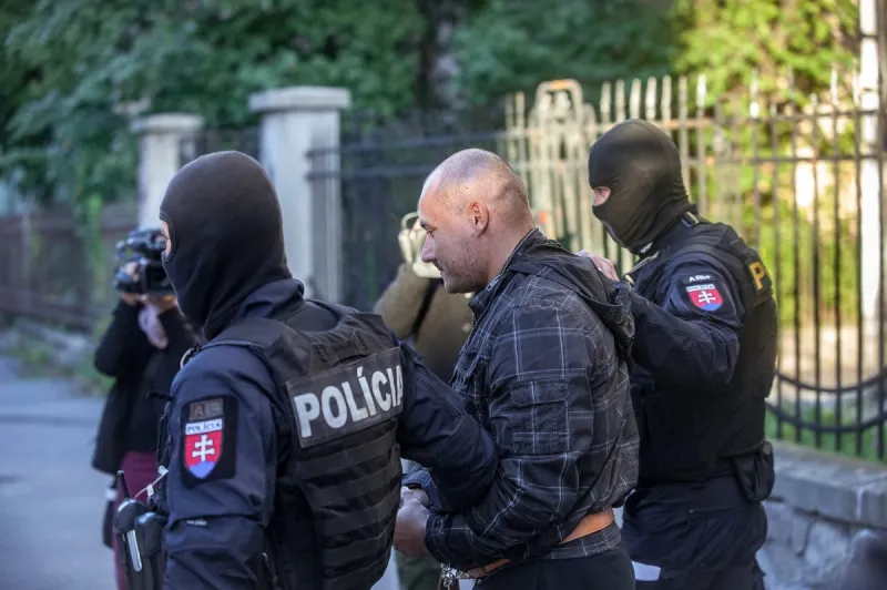 Neznáma tlmočníčka, miliónový dlžník. Kto sú obvinení v prípade vraždy Kuciaka - domov.sme.sk