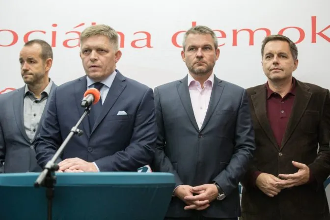 Fico obvinil prezidenta, opozíciu aj médiá zo snahy zvaliť vládu a prebrať moc bez volieb - Webnoviny.sk
