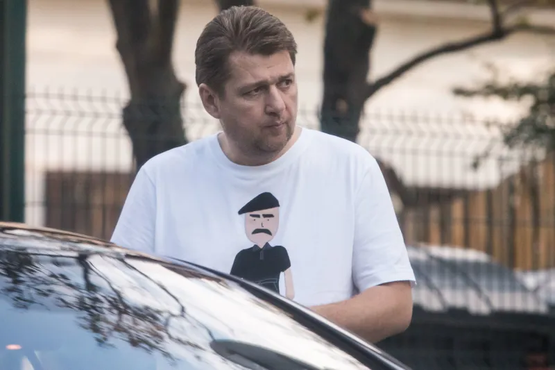 Bašternáka obvinili z daňových podvodov, Fico sa z jeho bytu zatiaľ nesťahuje – Denník N
