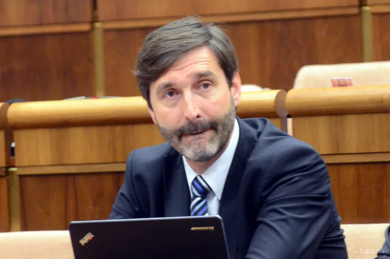 J. Blanár: Smer-SD nechce zamiesť únos Vietnamca pod koberec