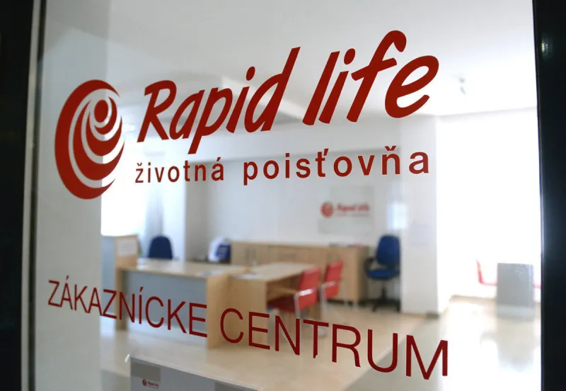 Pracovník NBS dostával podľa polície úplatky od poisťovne Rapid life - kosice.korzar.sme.sk