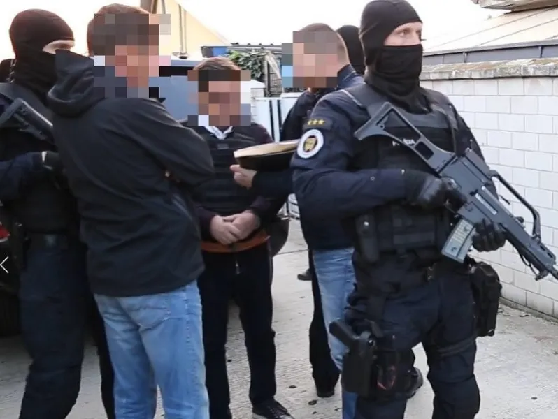 MIMORIADNA SPRÁVA Kukláči v akcii: Domové prehliadky u Mariana Kočnera | Topky.sk