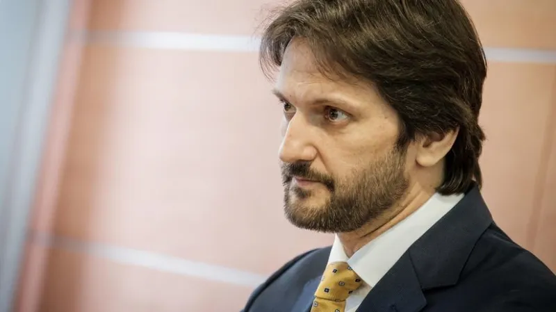 Slovensko údajne pomáhalo Vietnamu pri únose finančníka, namočený má byť aj Kaliňák - Domáce - Správy - Pravda.sk