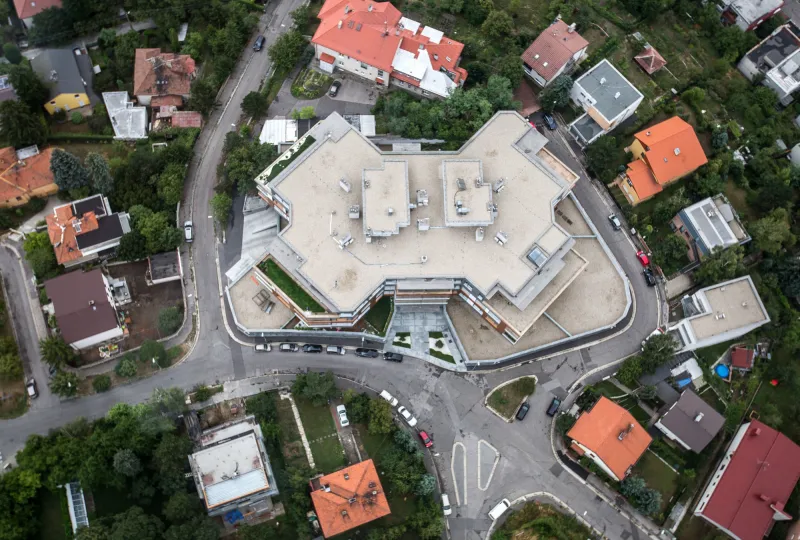 Fico už zaplatil Bašternákovi za byt v Bonaparte vyše 200-tisíc – Denník N